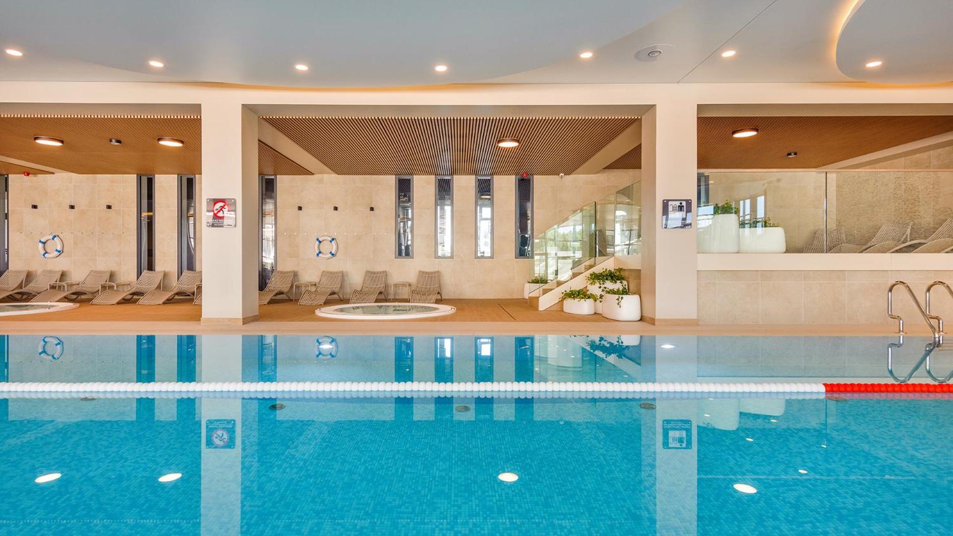 Lux Tukan B001, Polanki Aqua -